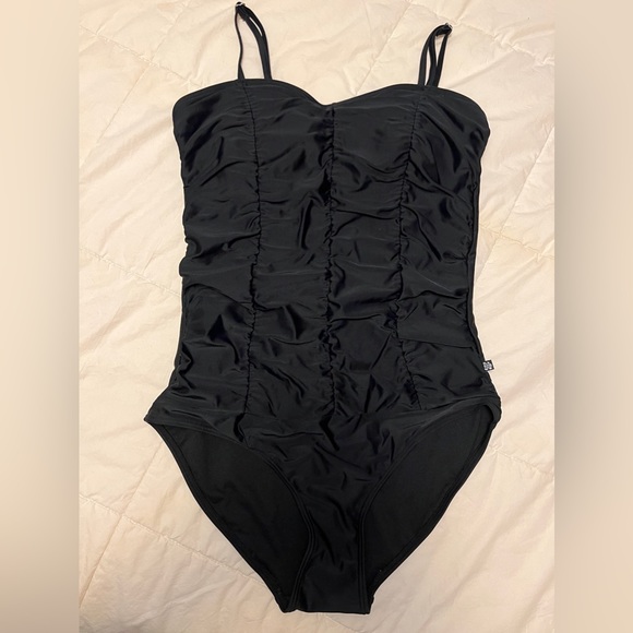 La Vie en Rose 1 piece swimsuit - Picture 1 of 6